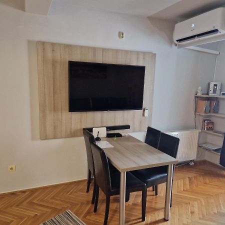 Apartment Viktor,Parking 오시예크 외부 사진