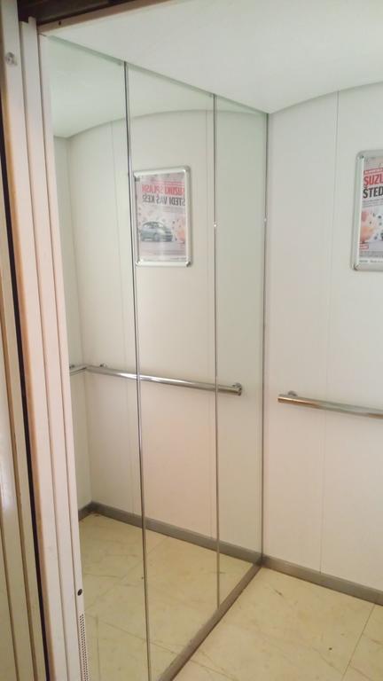 Apartment Viktor,Parking 오시예크 외부 사진