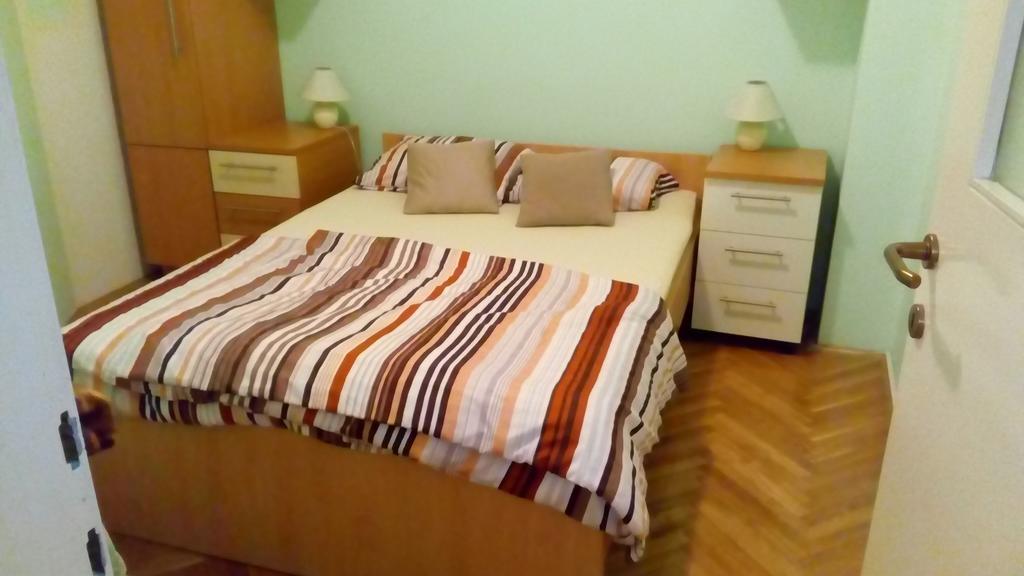 Apartment Viktor,Parking 오시예크 외부 사진