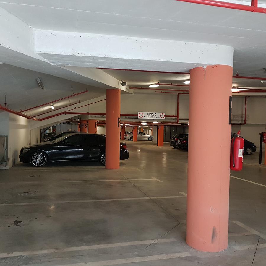 Apartment Viktor,Parking 오시예크 외부 사진